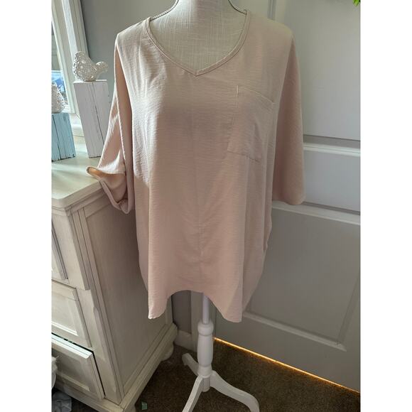 Urban Daizy Tops - Urban Daizy Size XL Beige Minimalist Blouse